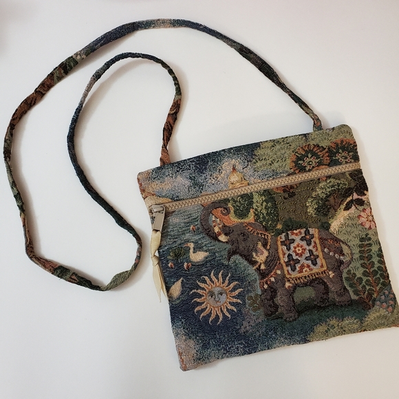 Handmade Tapestry purse - 🐘 Elephant and Taj Mahal - Picture 2 of 5